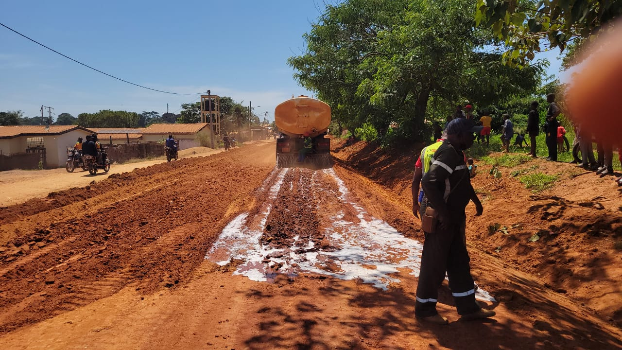 Entretien de la route Banyo–Nyamboya–Bankim aux produits stabilisants dans la région de l'Adamaoua: une planche d’essai concluante réalisée